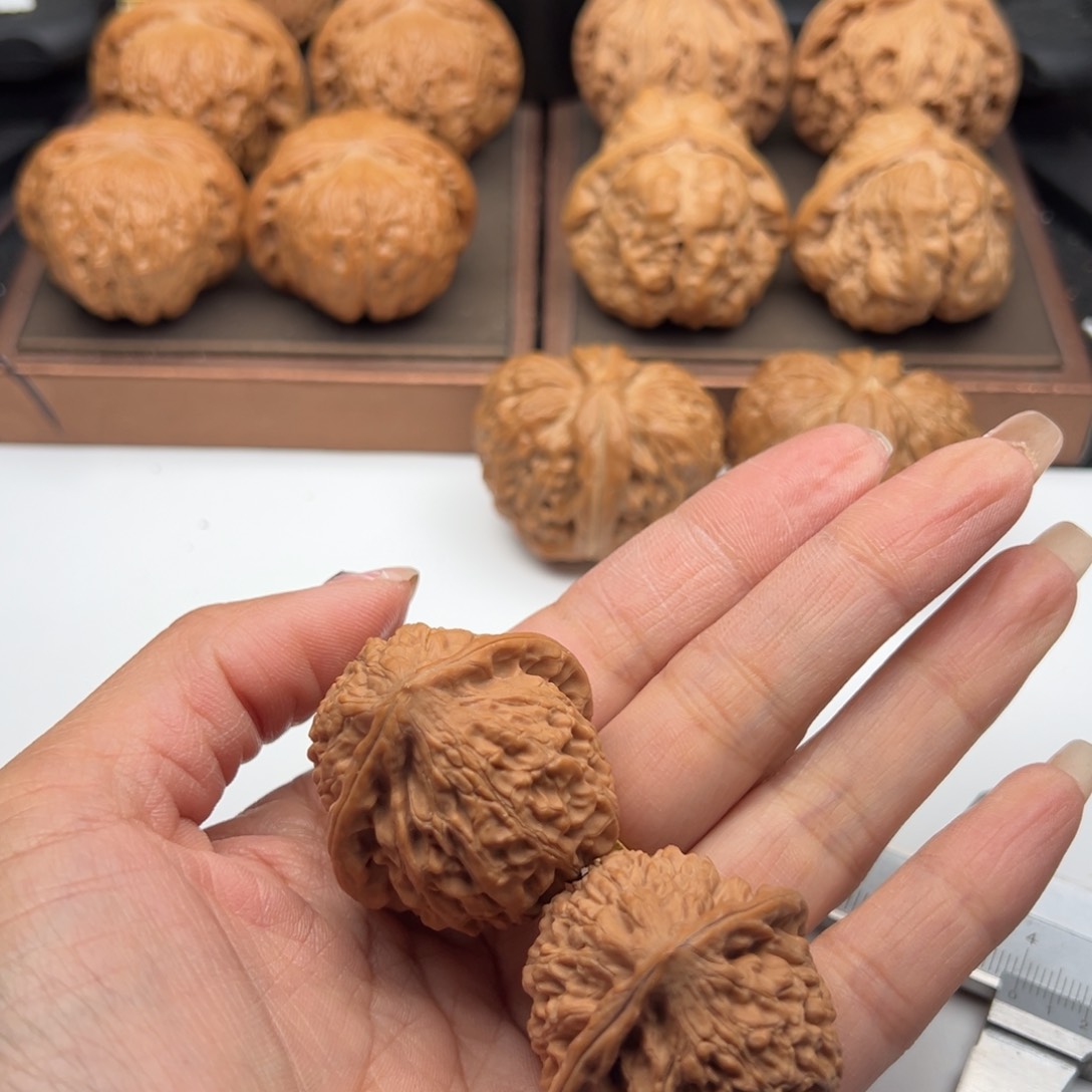 文玩核桃把件金牛38