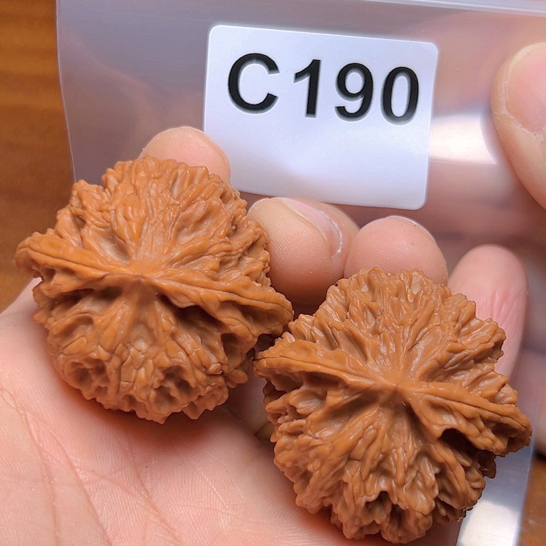 文玩核桃吊坠44苹果园