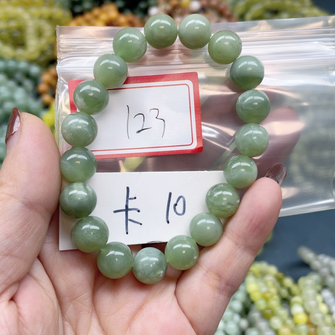 未镶嵌蛇纹石玉手链