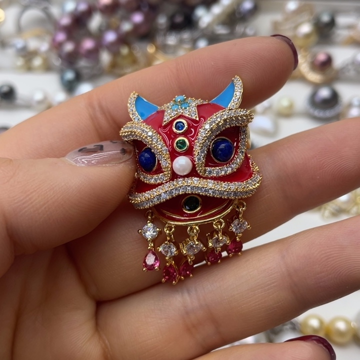 海水珍珠胸饰合金