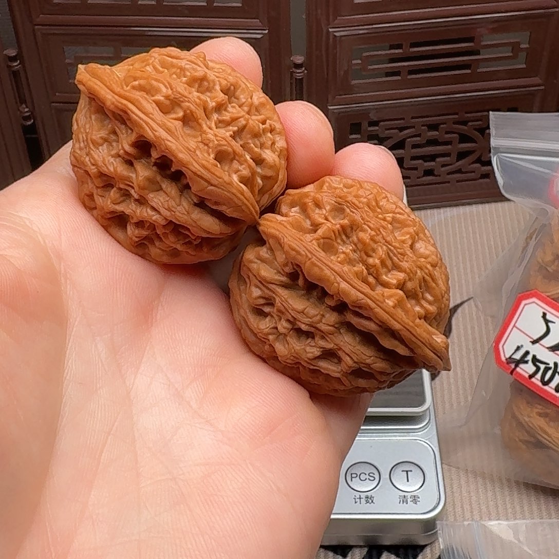 齐***玩文玩核桃把件麦虎
