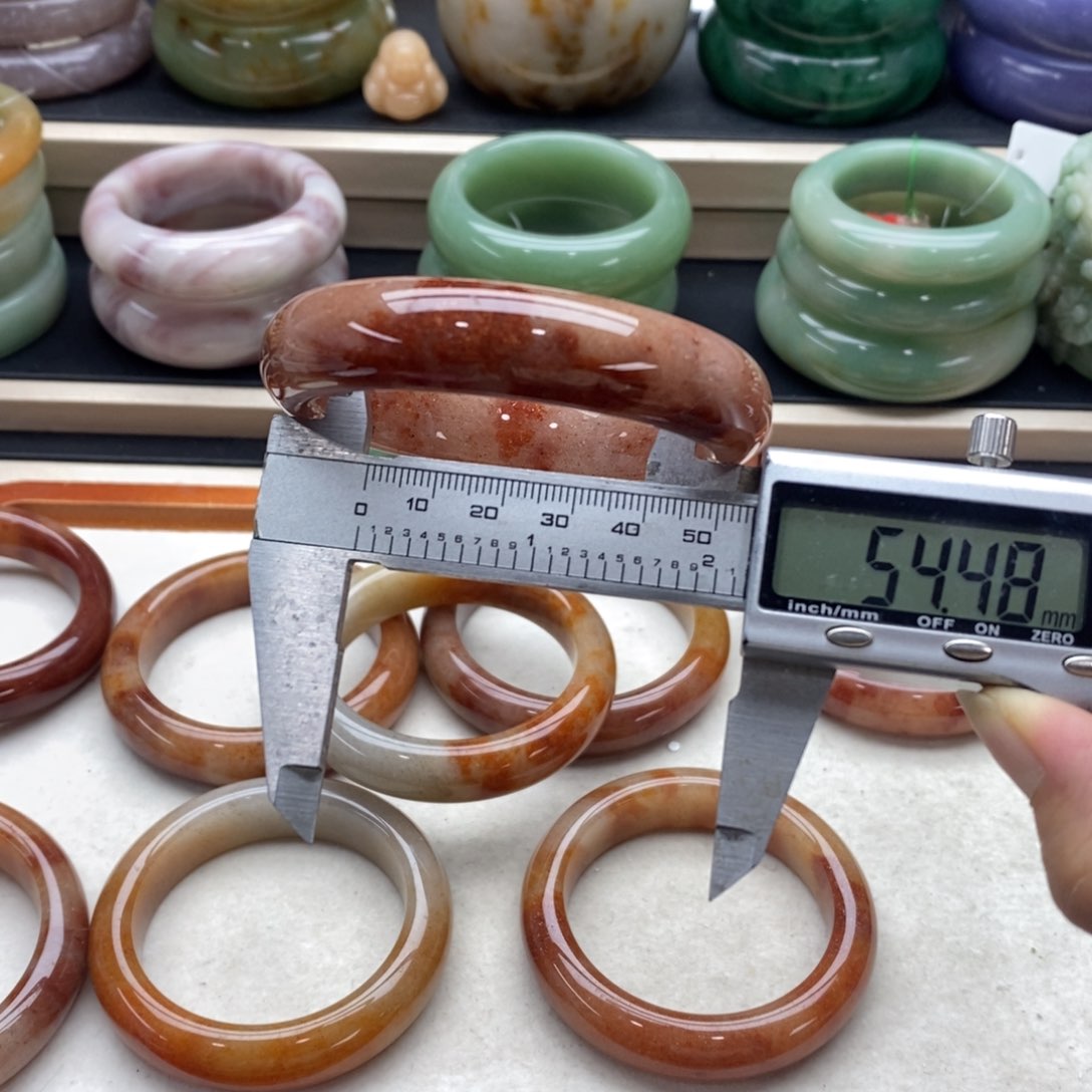 未镶嵌手镯石英岩玉