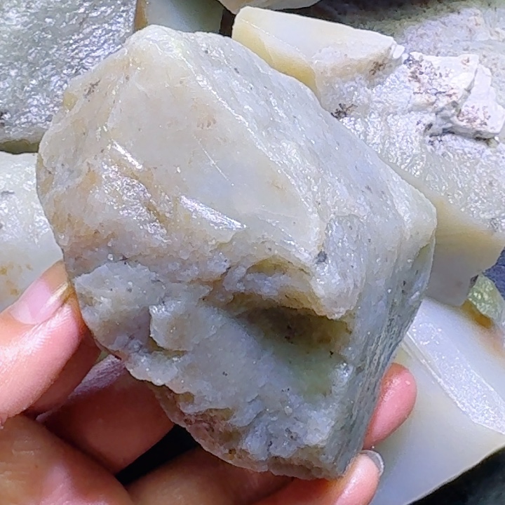 和田玉未镶嵌珠宝半成品