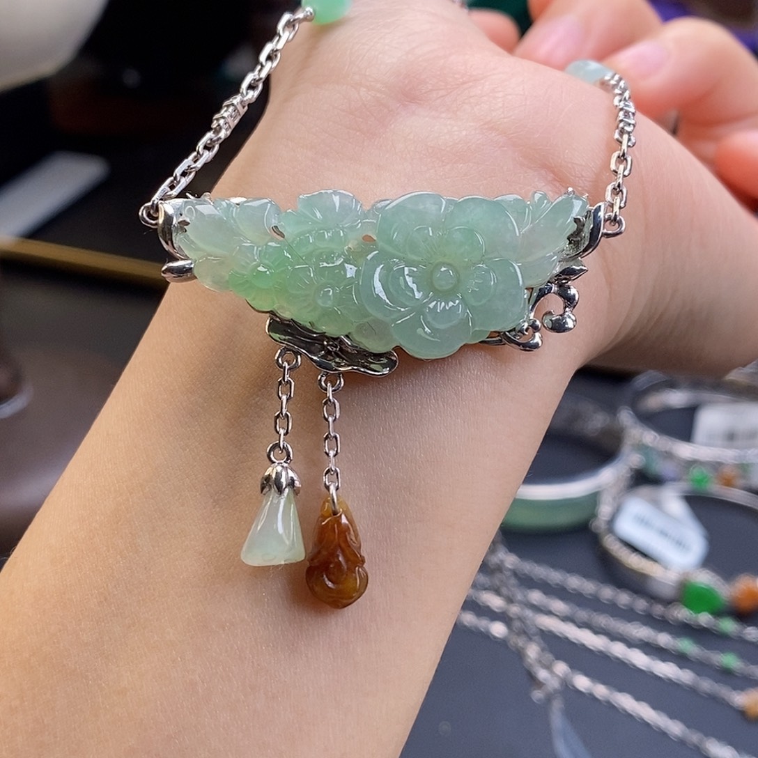 翡翠银S925镶嵌颈饰18259