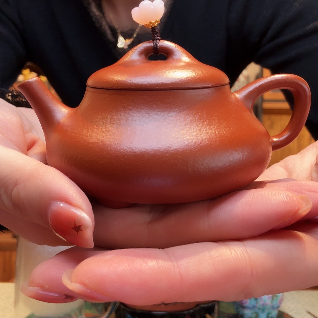 茶壶紫砂m***?33477888“i i io