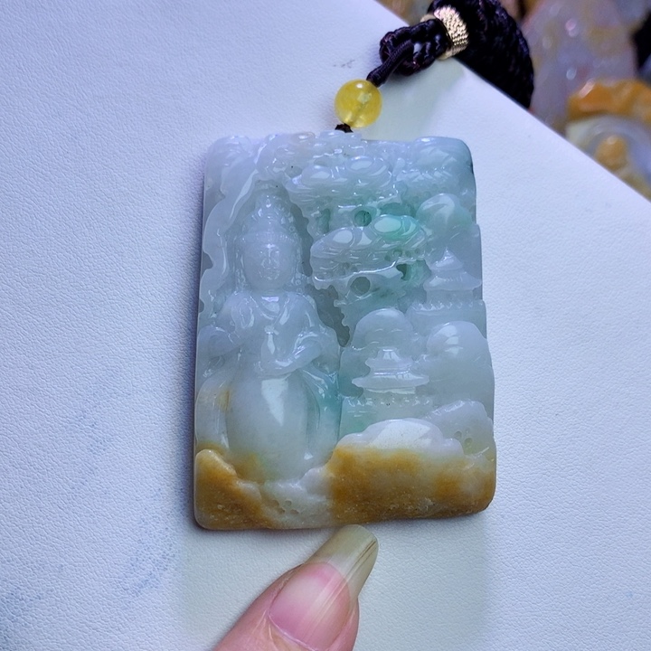 颈饰未镶嵌翡翠观音