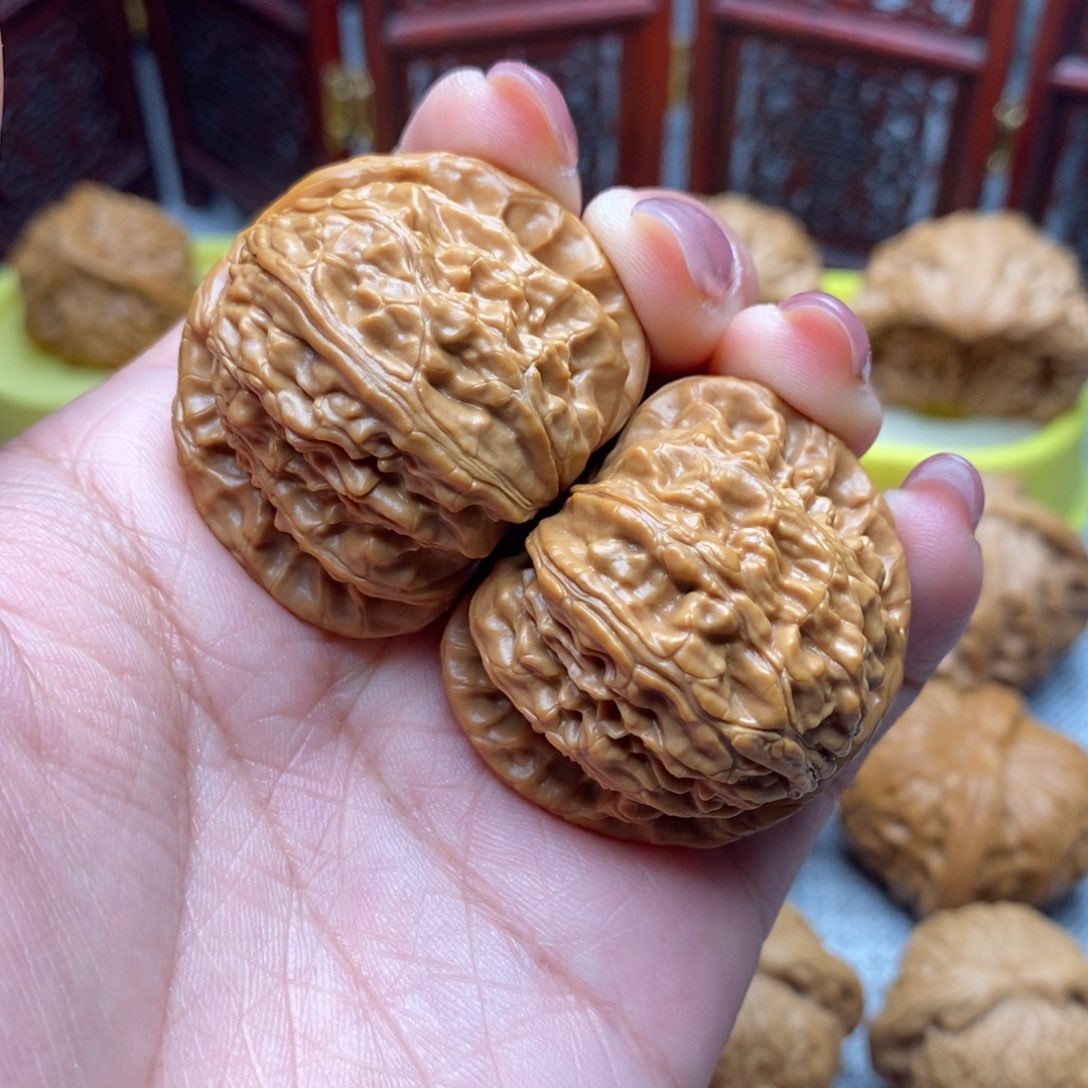 文玩核桃把件红皮球白39