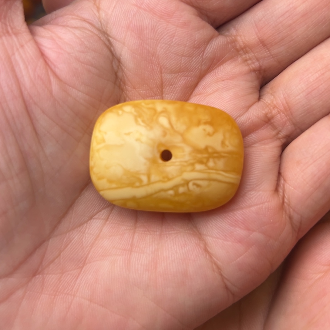 蜜蜡未镶嵌吊坠(不含链)