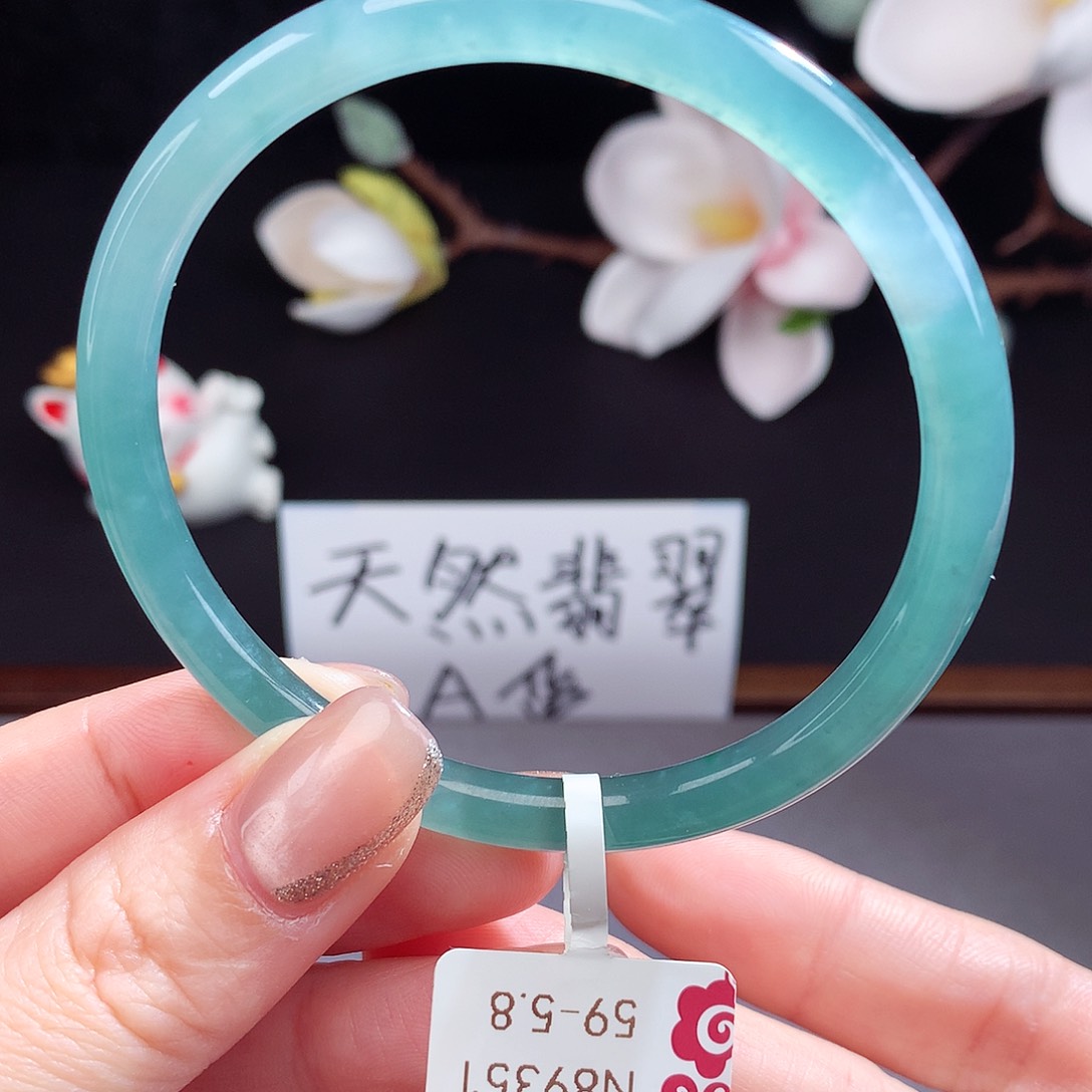 翡翠手镯（圆镯）未镶嵌