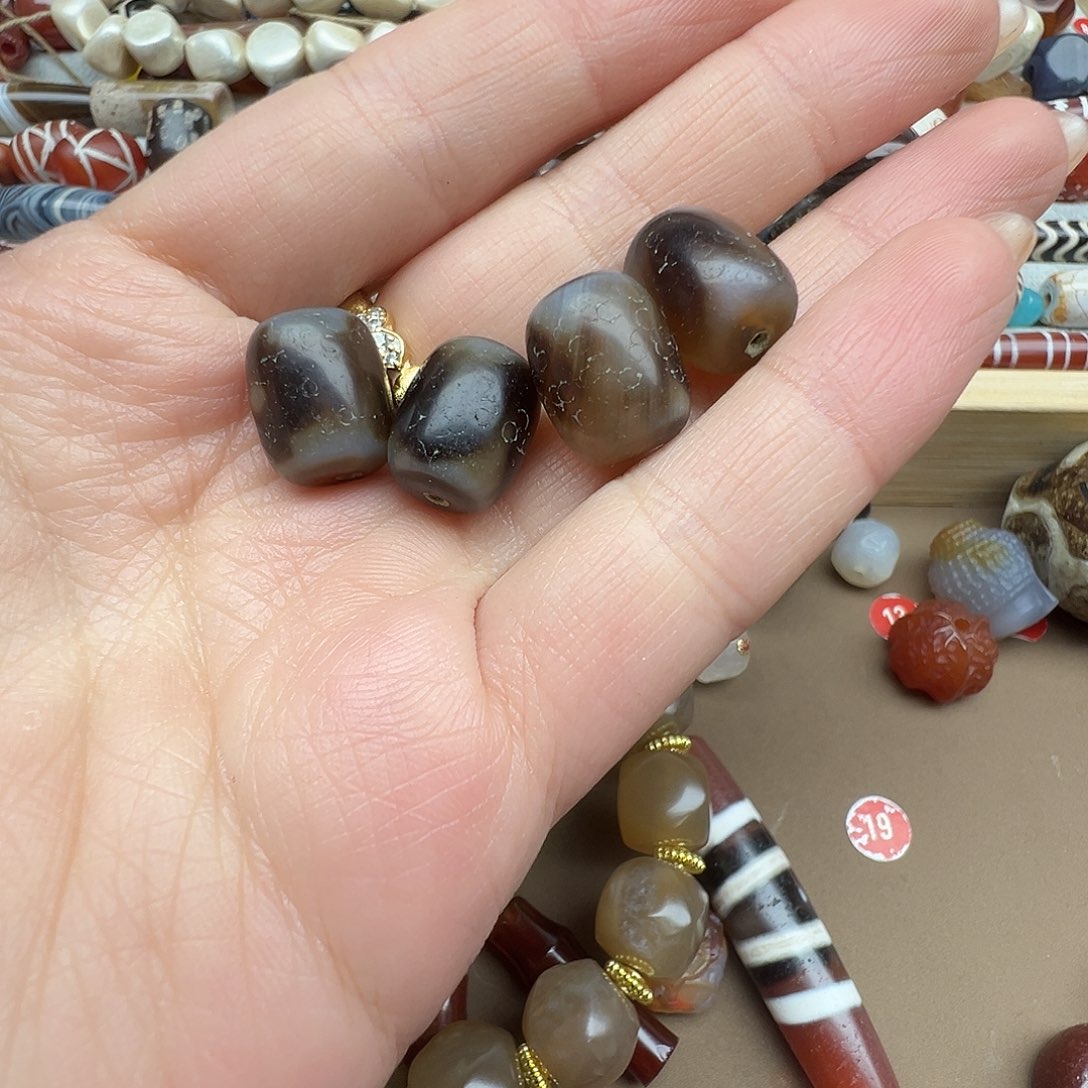 玛瑙/玉髓未镶嵌珠宝半成品