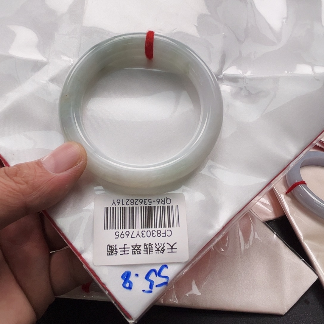 翡翠未镶嵌手镯手镯