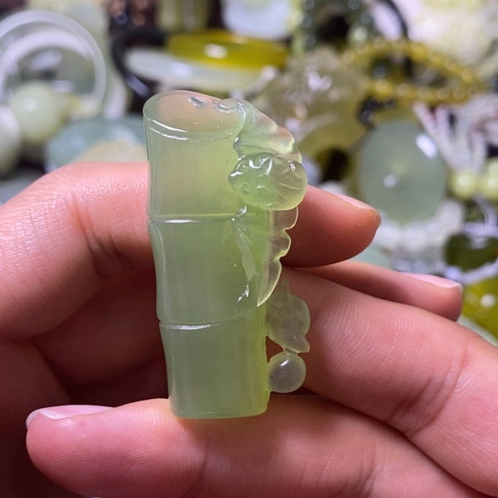 岫玉岫玉颈饰未镶嵌