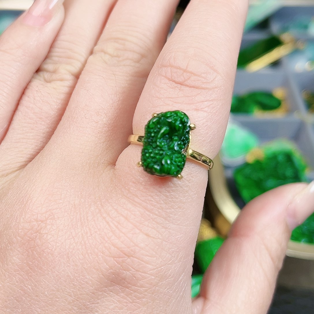 翡翠颈饰银S925镶嵌?**?戒指