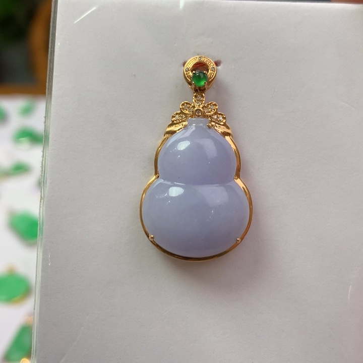 翡翠颈饰18K金镶嵌翡翠