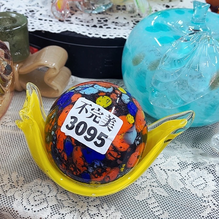 3095蜗牛 家悦琉璃工艺品不完美