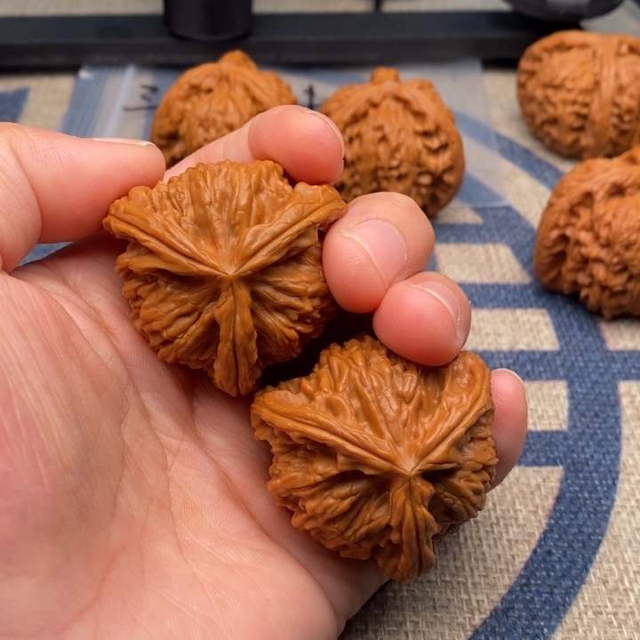 吊坠文玩核桃华*三棱