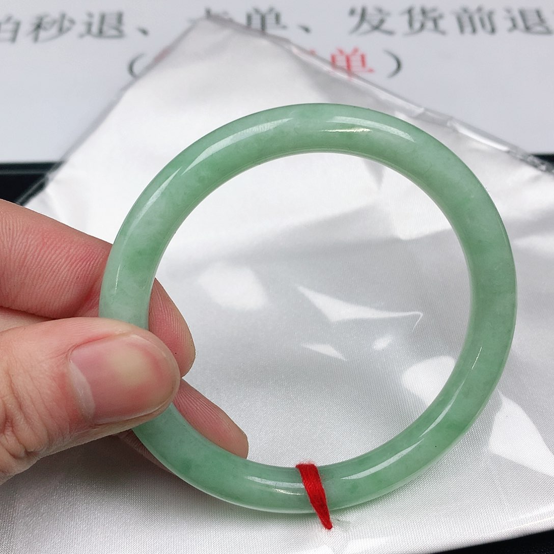 翡翠手镯未镶嵌圈55