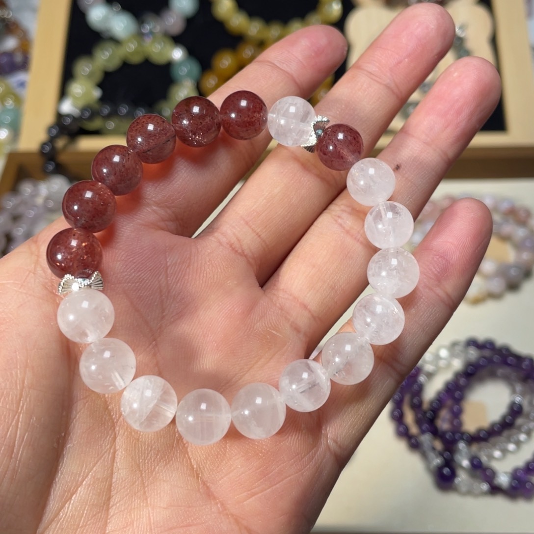水晶合金手串草莓晶白幽灵设计款