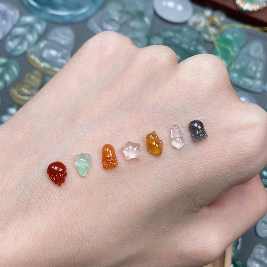 颈饰未镶嵌翡翠翡翠