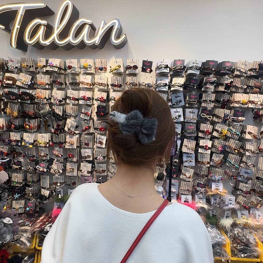 布艺非金属灰色懒人夹