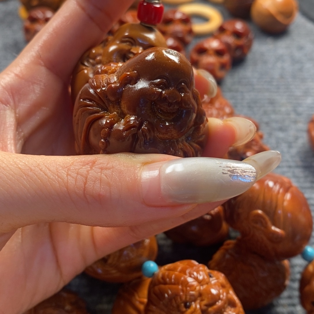 迷***觉吊坠橄榄核弥勒单颗