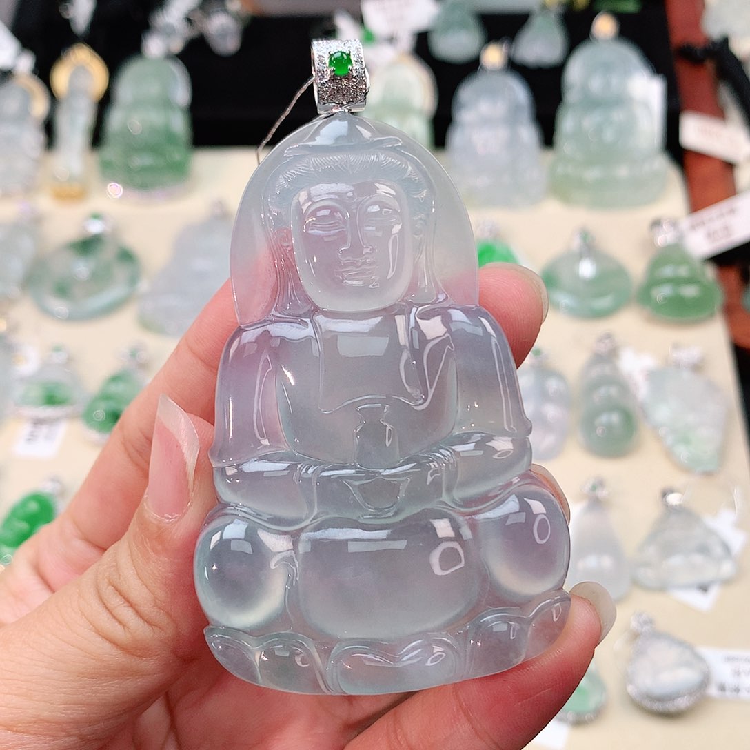 翡翠18K金镶嵌颈饰观音