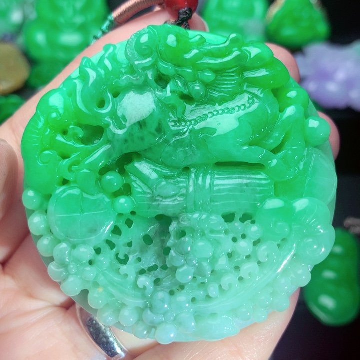 翡翠未镶嵌吊坠(不含链)