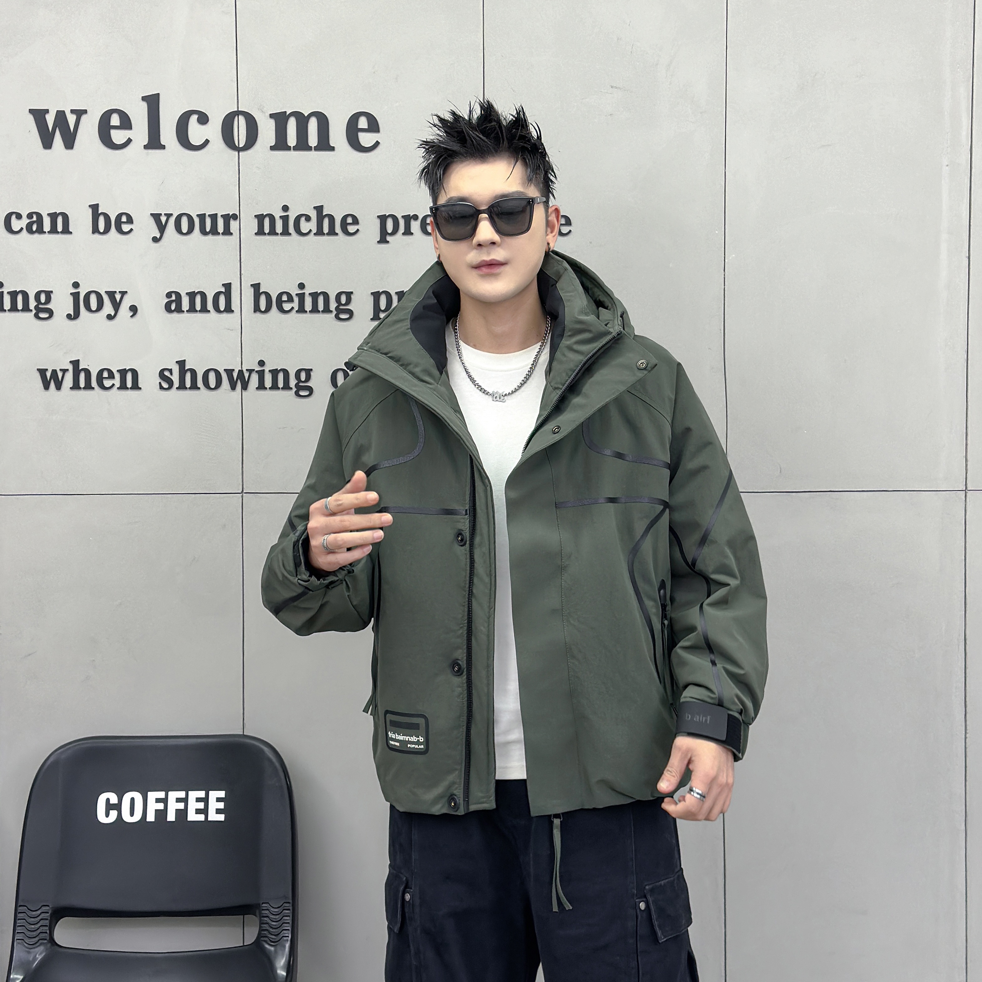 潮牌连帽男款羽绒服2025冬季新款拼接羽绒外套25013