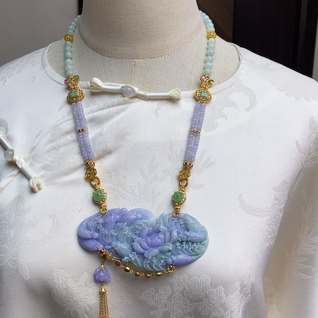 翡翠颈饰未镶嵌天然