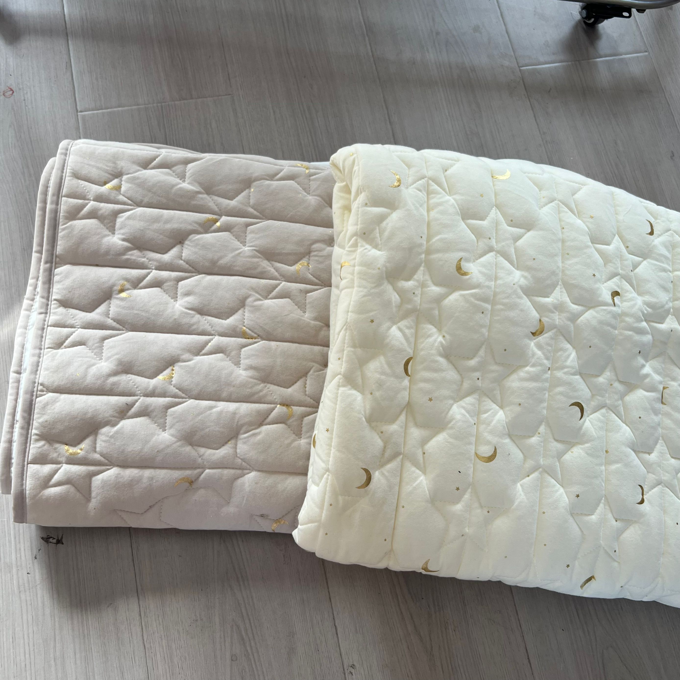 888加棉床盖 （1.2x1.2m）