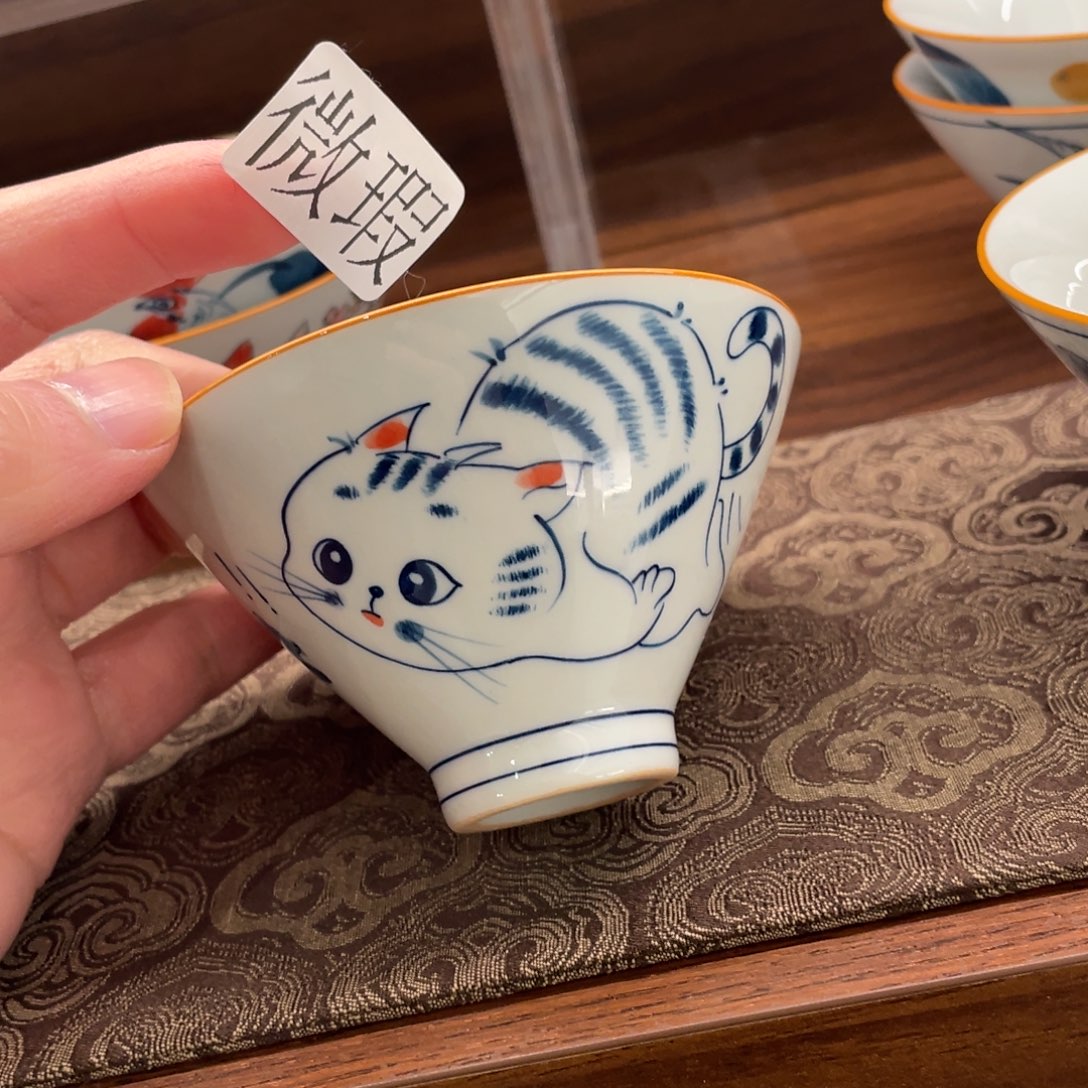 釉下手绘茶具微瑕