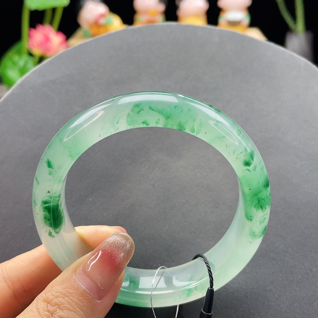 石英质玉手镯未镶嵌55佳