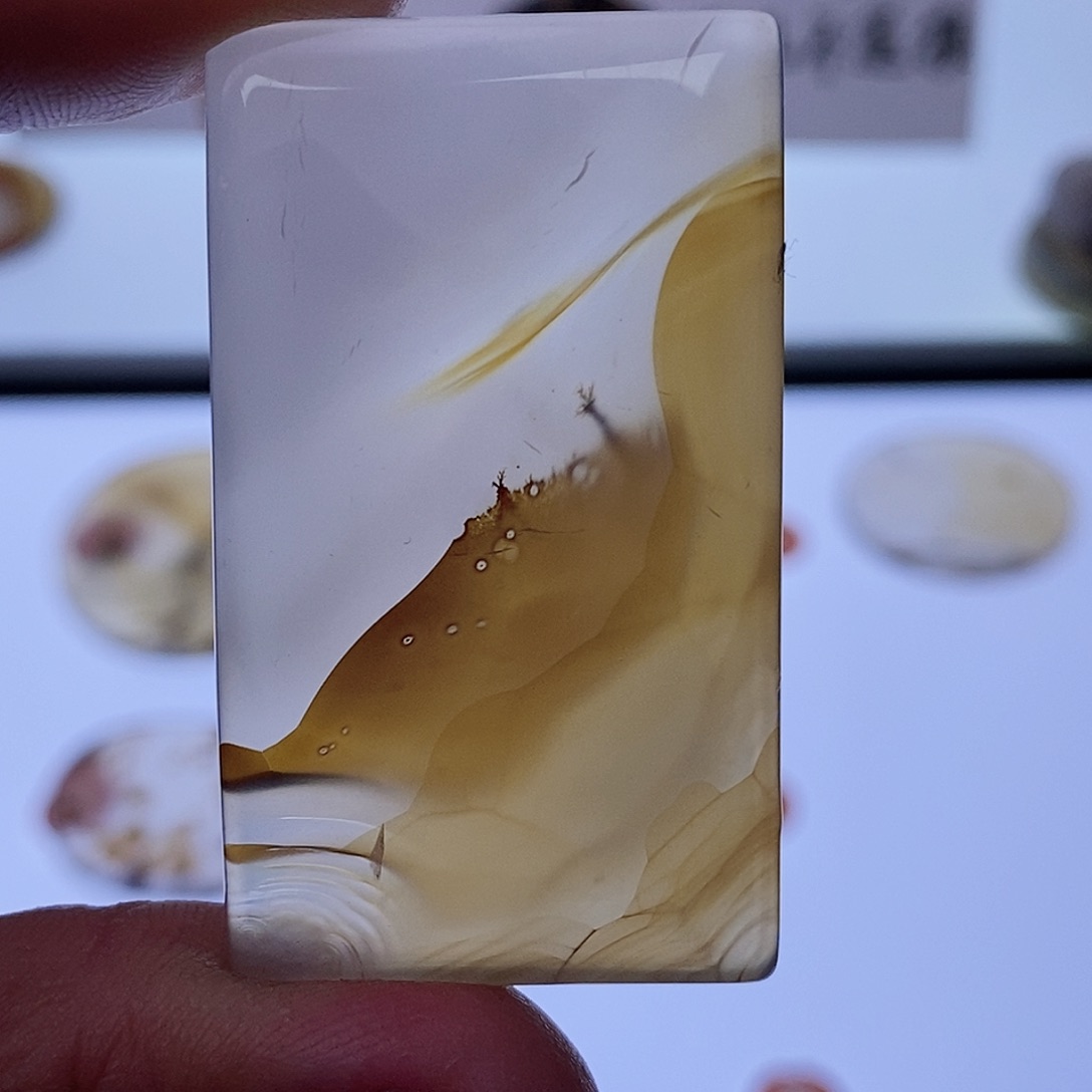 玛瑙/玉髓珠宝半成品未镶嵌山河
