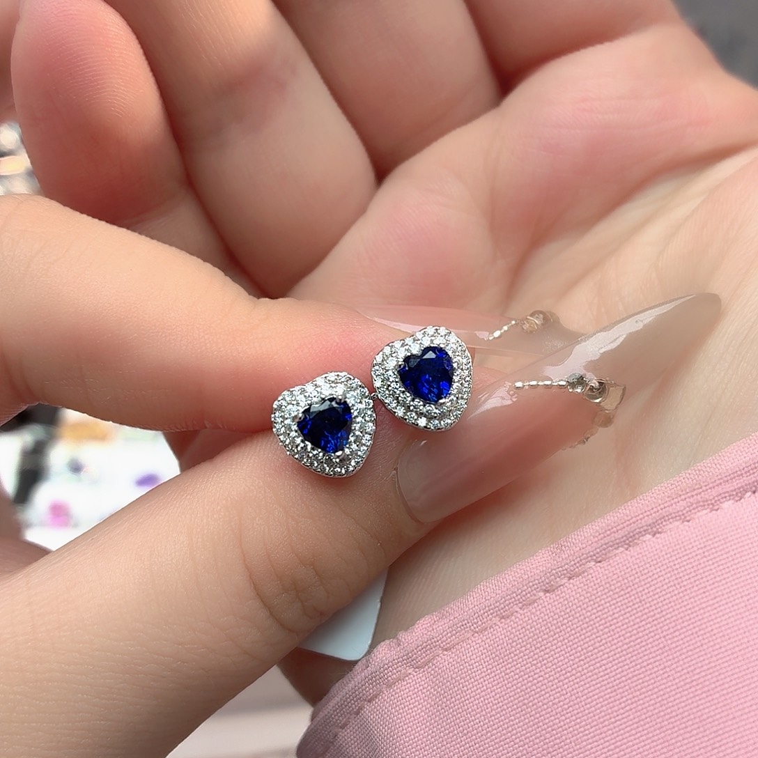 925银培育皇家蓝色宝石
