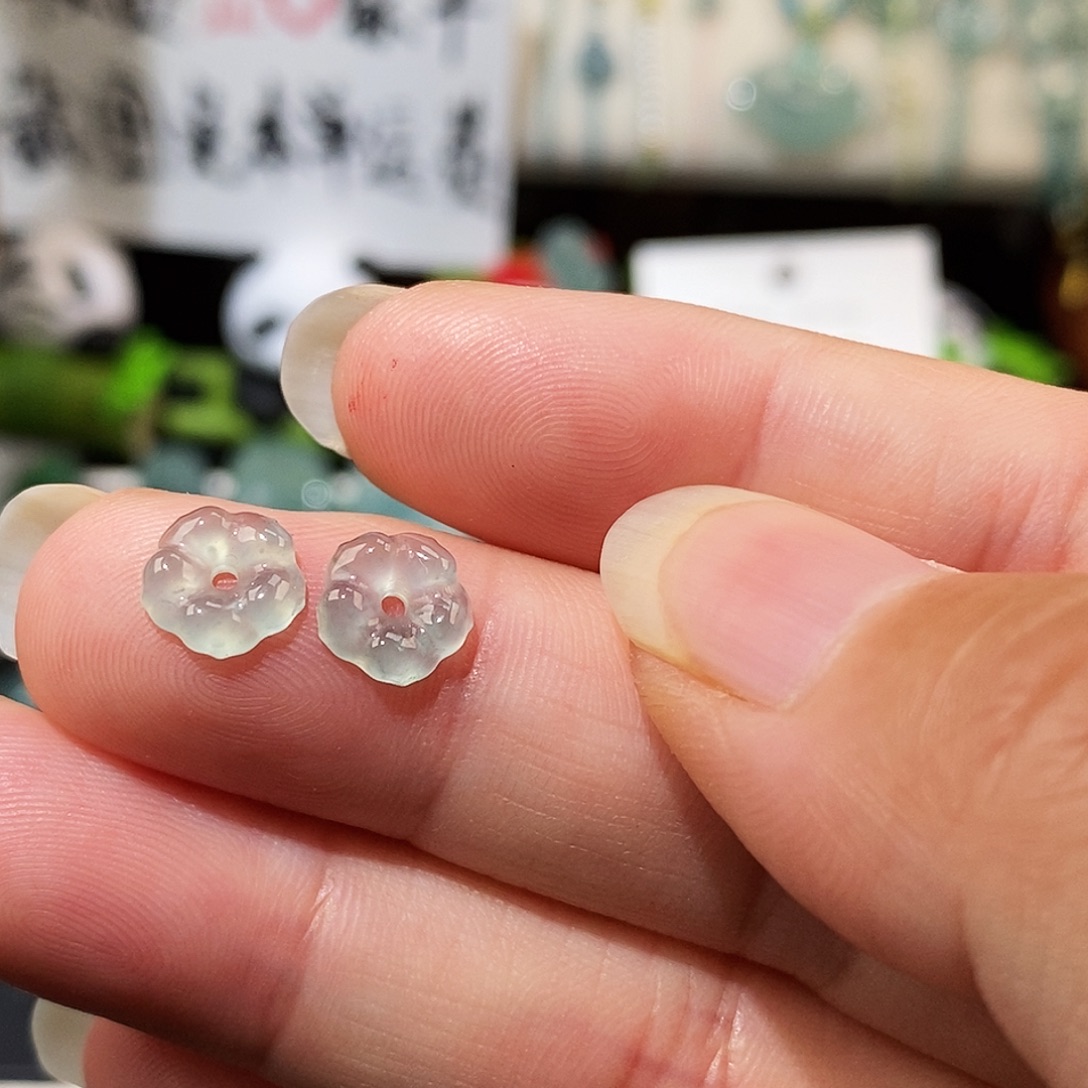 翡翠未镶嵌颈饰冰种小花福利一对