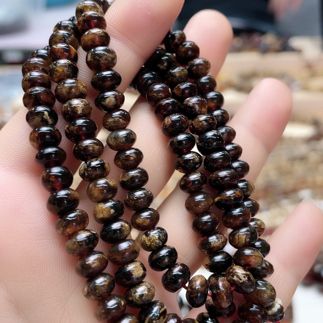 琥珀裸石未镶嵌薰*草七