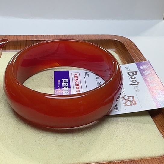 玛瑙/玉髓手镯未镶嵌你****必