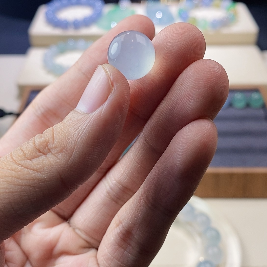 未镶嵌定制翡翠小****力