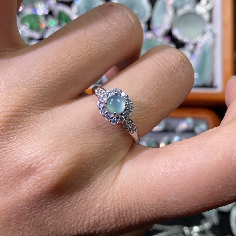 【闪购商品】翡翠颈饰未镶嵌天然