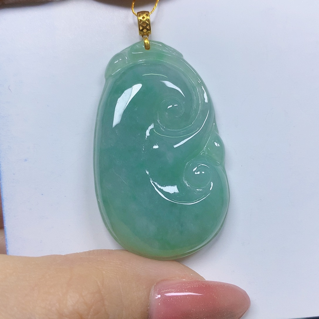 ****y翡翠18K金镶嵌颈饰挂件