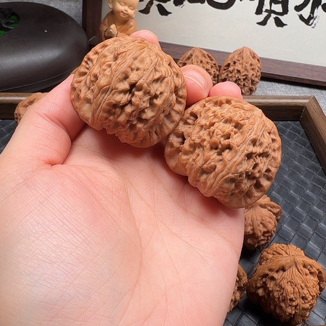 吊坠文玩核桃全品红皮白狮子43