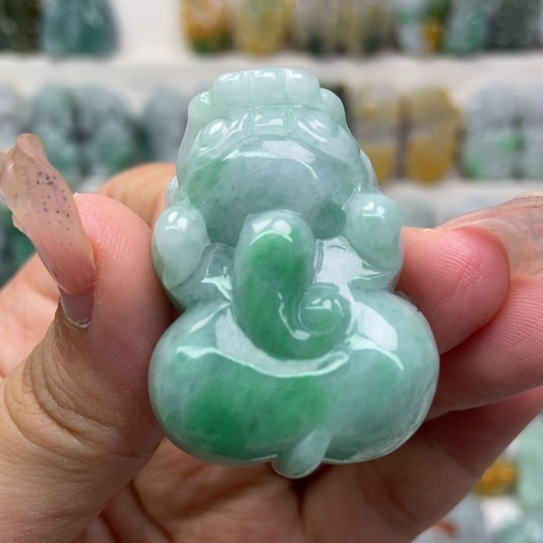 吊坠(赠链)未镶嵌翡翠