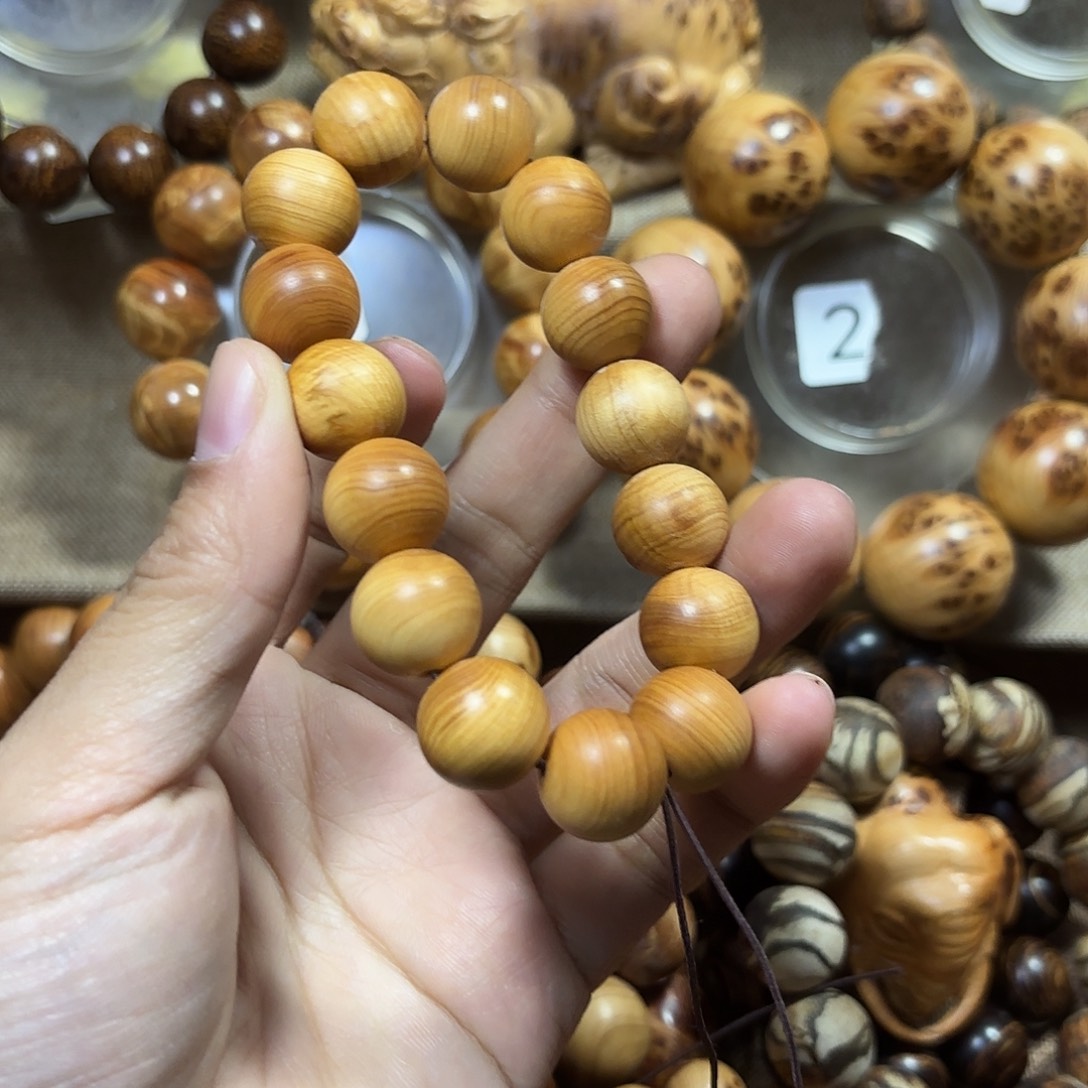 执***ψ柏木（崖柏）崖柏1.5红油