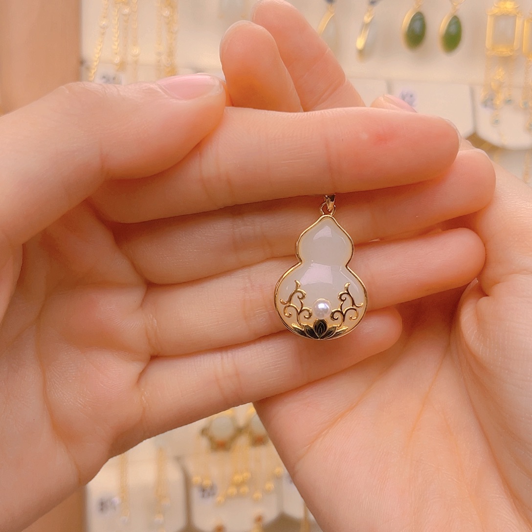 和田玉颈饰银S925镀金镶嵌