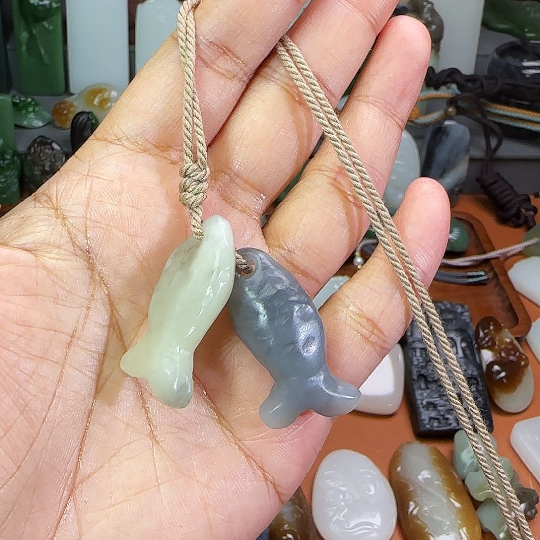 和田玉颈饰未镶嵌