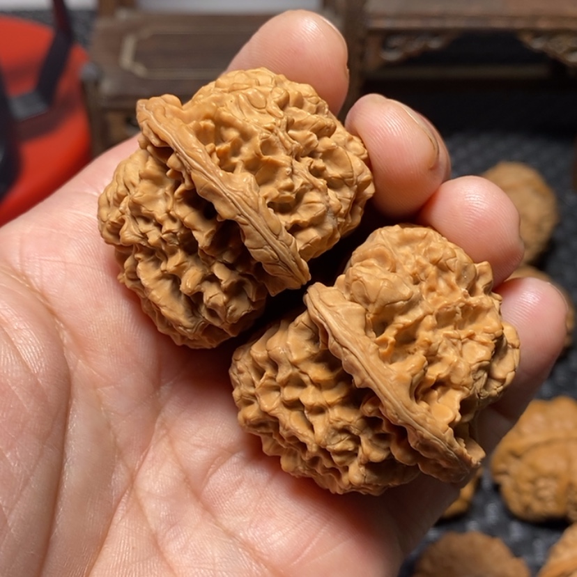 【闪购商品】文玩核桃吊坠50尺，全品麒麟纹官帽