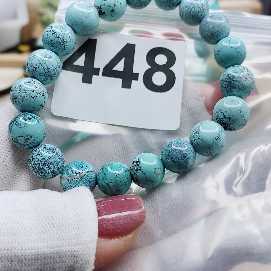 绿松石颈饰未镶嵌