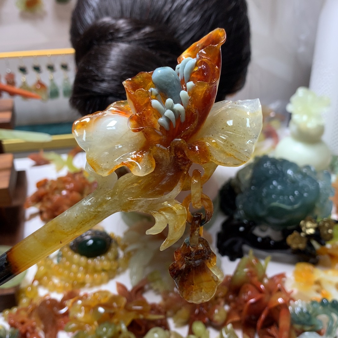 凤***颜蛇纹石玉合金发饰
