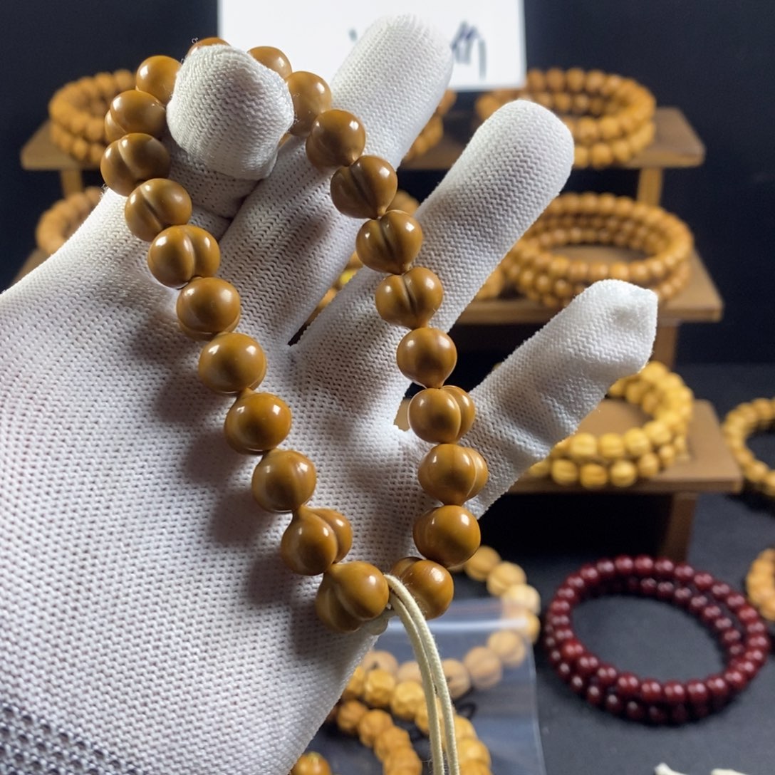 r***玮手串猴头核桃二等小屁桃