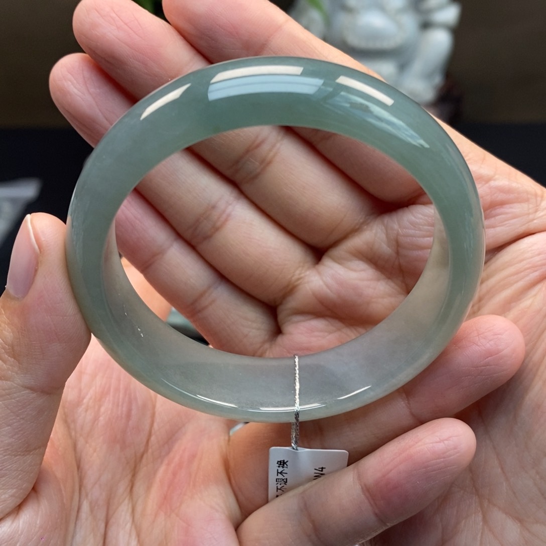 翡翠手镯未镶嵌天然